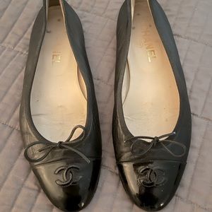 Authentic Chanel ballet flats size 8.5